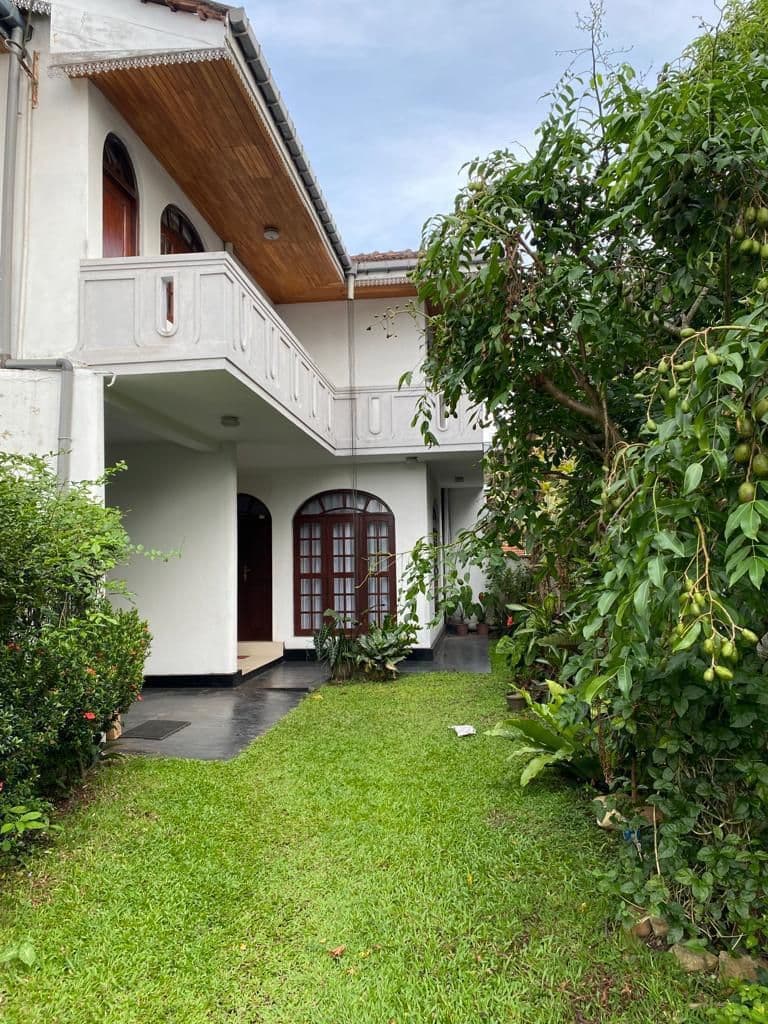 Spacious 5-Bedroom Family Home for Sale